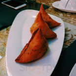 우스마니아 Comida