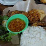 Kuwung Resto Comida