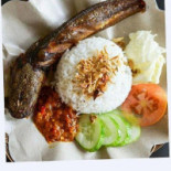 Ayam Penyet Sambel Bawang Pak Eko Comida