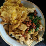 Tahu Kupat, Rujak Lotis Mas Saymo Comida