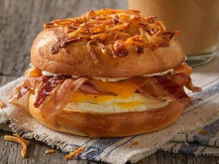 マクドナルド Zhì Mù Dōng Kǒu Diàn