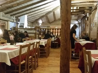 Warung Prasmanan Sabar Menanti