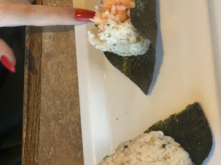 Xiāng Jiāng Jiāo Yè Cān Tīng Banana Leaf