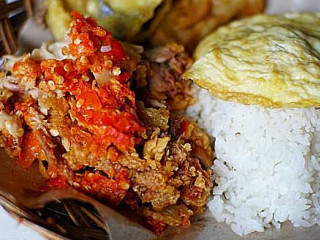 Ayam Geprek Mamoka Jogja