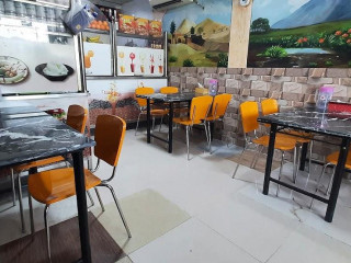 Al Mayas Cafeteria