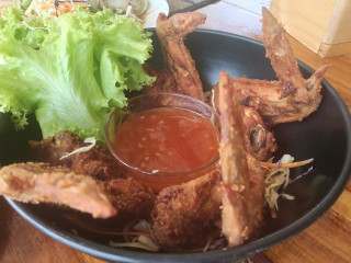 Chom-lay