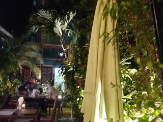 ดิเอ็มไพร์