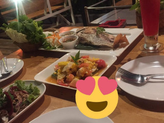 ร้านตำหลาย