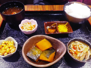 Hú の Yì