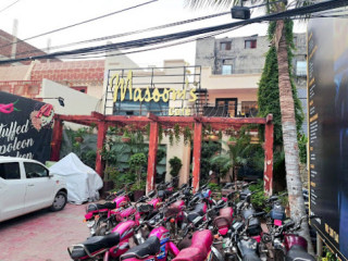 Masoom's Cafe