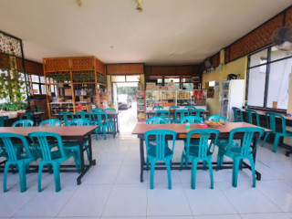Kupat Tahu Mangunreja