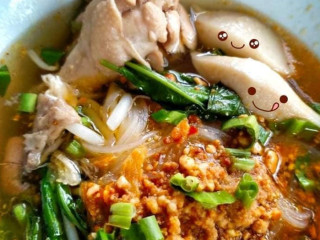 ครัวอัสมาหน้าเทศบาลทรายขาว