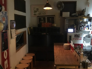 Pizza Lion Rock Art&cafe Xīn Yáo Shāo き Lì てピザ ライオンロック