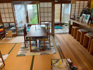 ハーブと Chī Chá Hygge