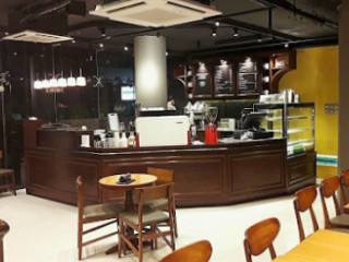 Tabaq Coffee Gulshan Avenue