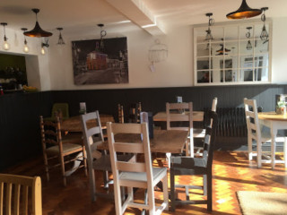 Natter Café