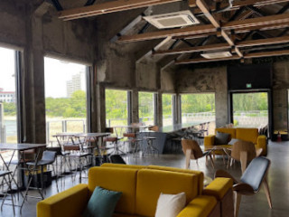 Cafe Aden Bomun Lake