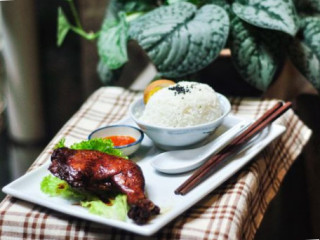 Anak Kulim Eatery Gallery Xiǎo Jū Lín Shēng Huó Guǎn