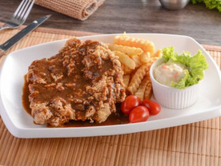 Western Food Xpark Sendayan