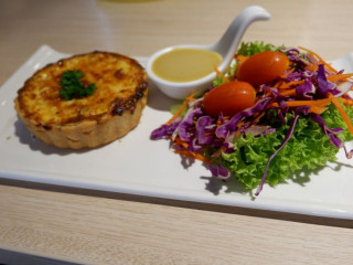 Skyhaus Cafe