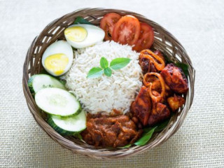 3 Bujang Cafe Meru