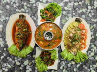 "Satay Hajjah Mak Nani Restoran Ilham Tomyam"