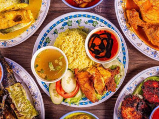 Sanina Nasi Campur