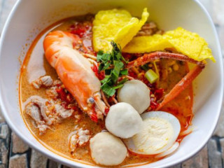 Yaniez Tomyam Seafood Ikan Bakar