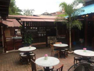 Heritage Town Cafe Yǎ Jù Xuān