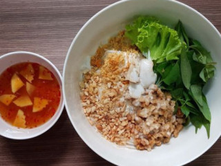នំបញ្ចុក ៨រសជាតិ