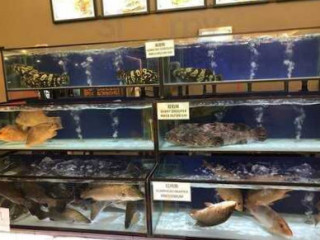 Senibong Bay Seafood Qiǎn Shuǐ Wān Hǎi Fān Cūn
