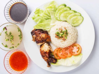 Kak Suri Ikan Bakar