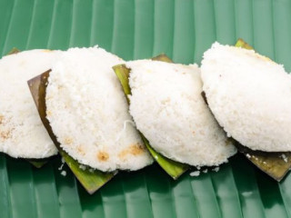 Putu Piring Simpang Peringgit
