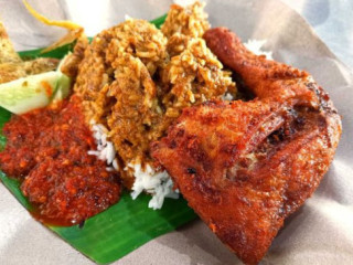 Awal Nasi Kukus