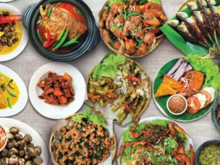 De Pauh Garden Cafe