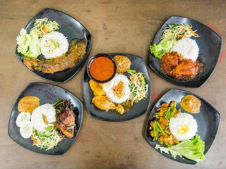 Kedai Makan Kak Ana