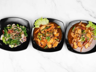 Restoran Tom Yam Mirror House
