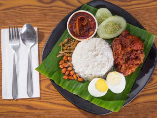 Warung Nasi Lemak Kukus Pak Nan