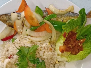 Kedai Makan Iela