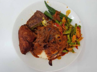 Nasi Minyak Mok Su Tanjung