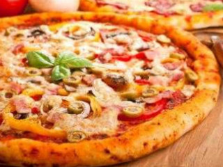 Lee Pizzairia