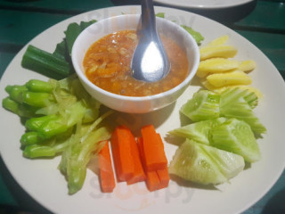 ร้านอาหาร ร่มสน