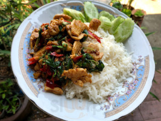 ร้านอาหารบ้านมะปราง