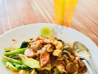R.s Corner