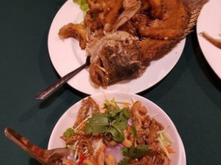 สวนอาหารนกน้อย