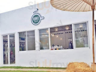 Bake Bom Cafe
