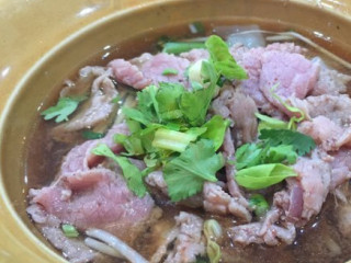 นายต รังสิต