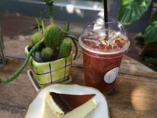 โพล่า โพล่า คาเฟ่