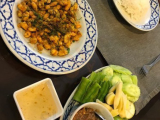 กุ้ง ใจดี