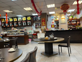 Liú Jiā Suān Bái Cài Huǒ Guō Zhōng Zhèng Táng Tái Zhōng Diàn